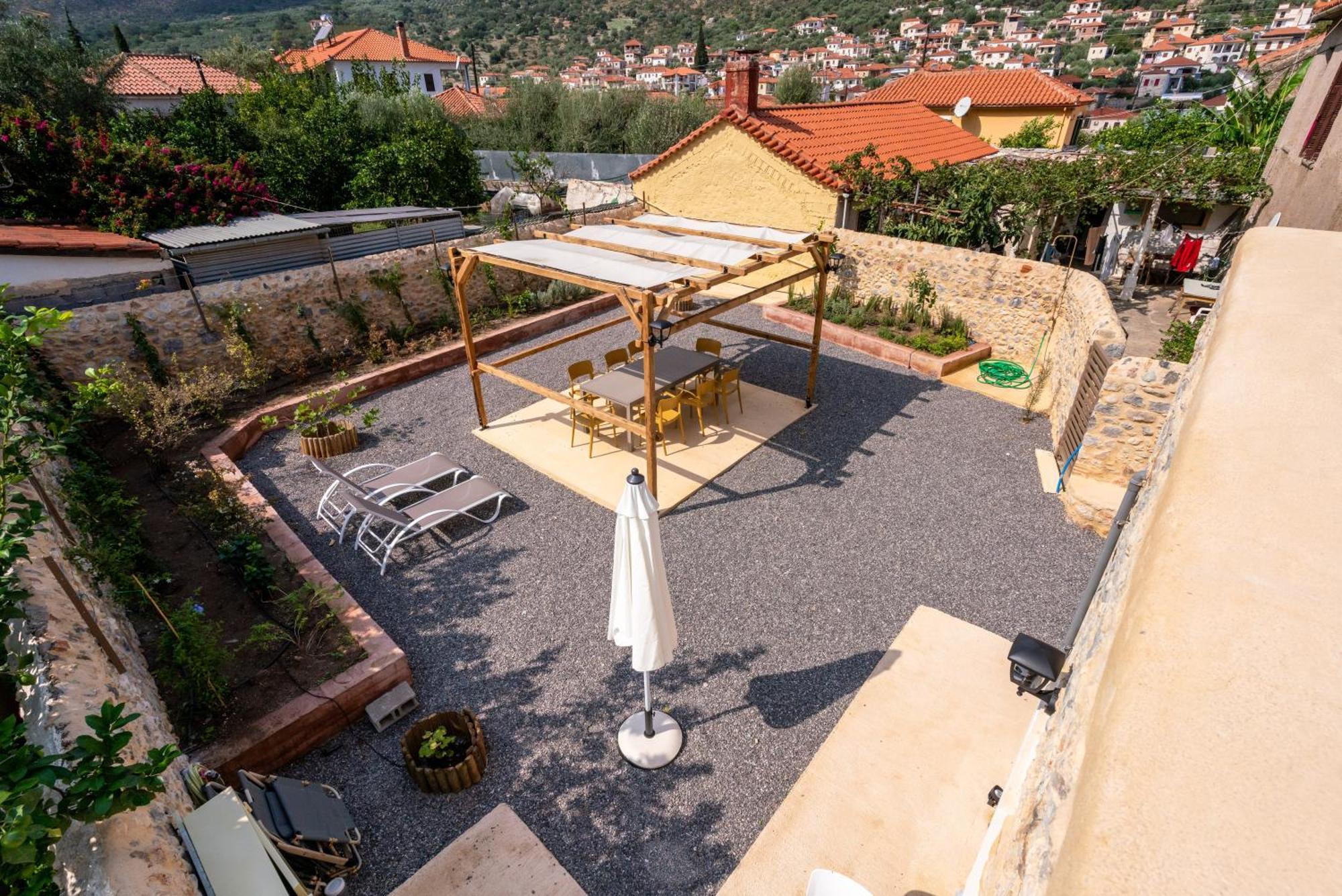 Indigo Leonidion Apartment Luaran gambar