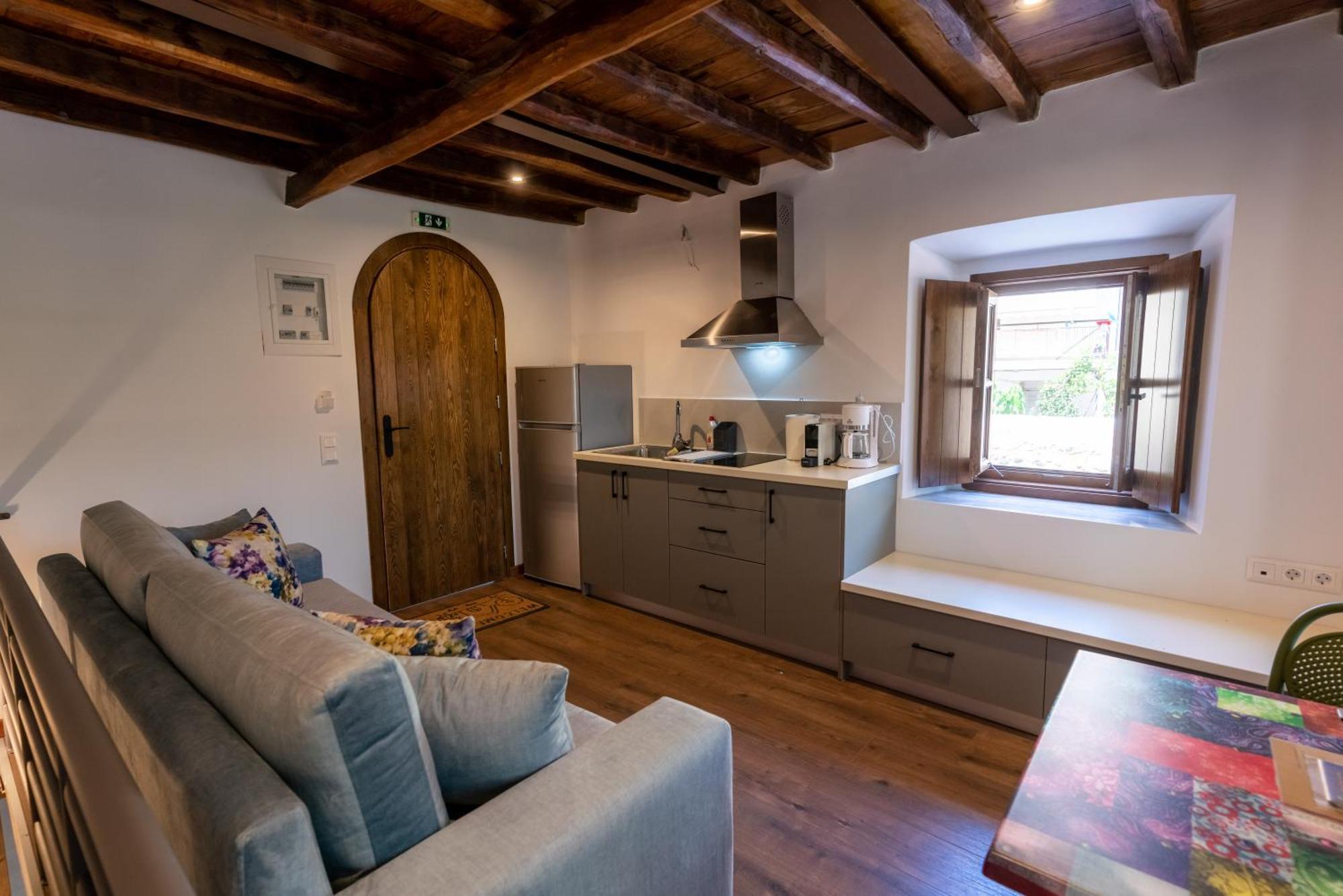 Indigo Leonidion Apartment Luaran gambar